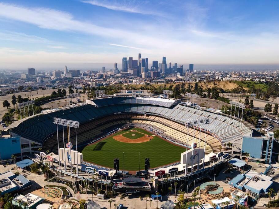 June Specials- Suite Spot Dtla- Free Parking For One Car! Los Angeles Buitenkant foto